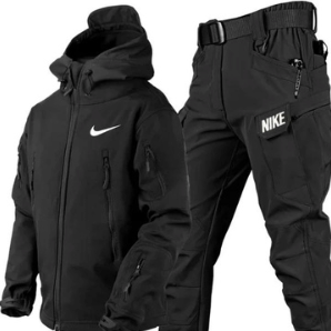 Nike – Vindjacka och Byxor