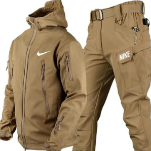 Nike – Vindjacka och Byxor